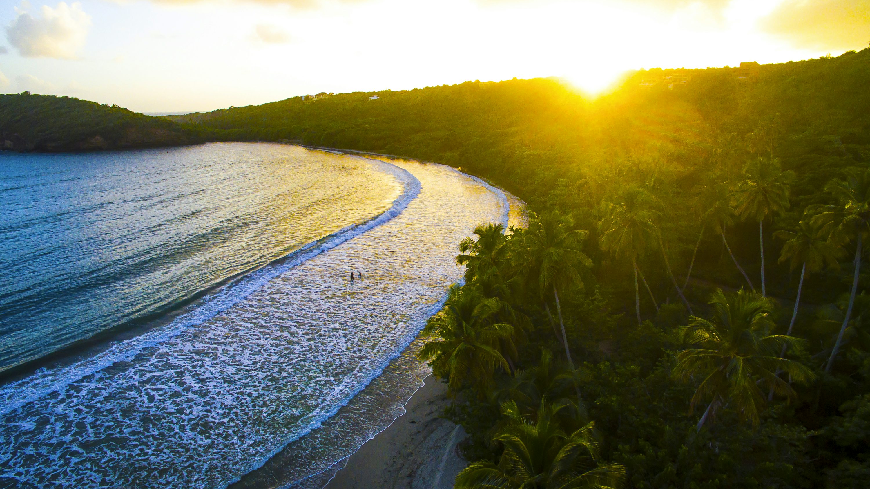 Peaceful coastal waves